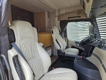 Mercedes-Benz ACTROS 2651 / 6x2 / STX  MOTORHOME / CAMPER